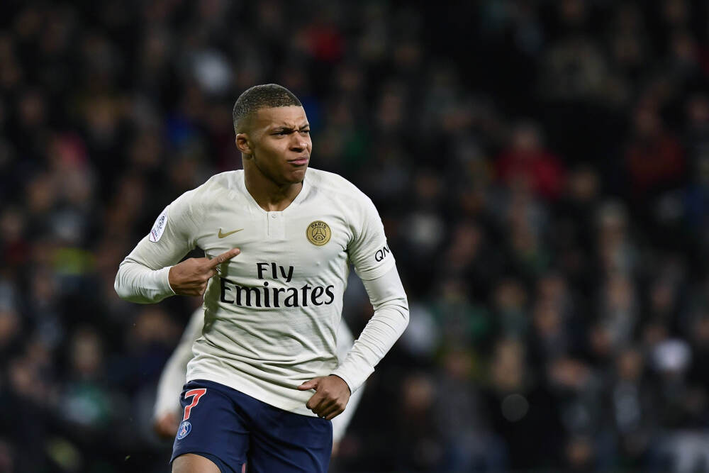 冯柳还在重仓这只锂电股！